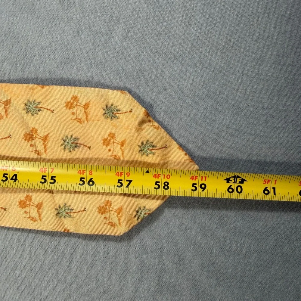 Tommy Bahama Mens Silk Necktie Yellow Palm Tree Tropical Beach Island Print Tie